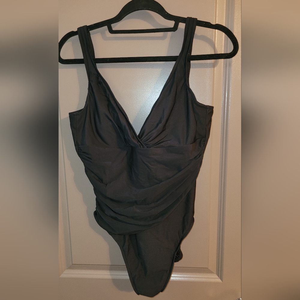 Elegant Black Swimsuit 14